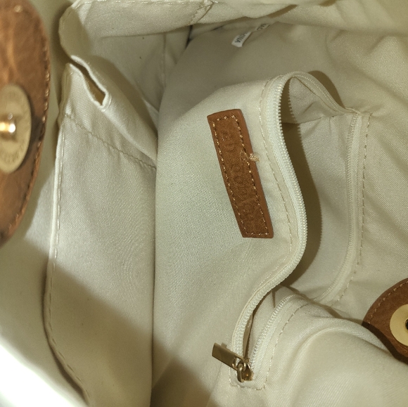 NWOT ah dorned handbag with adjustable pink guitar strap - Picture 11 of 11